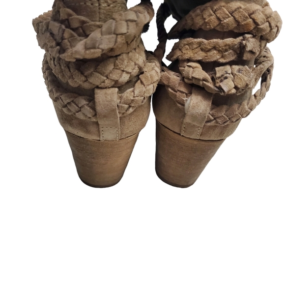 Dingo Twisted Sister Suede Leather Boots Neutral Tan Size 6.5 Block Heel - Picture 7 of 12